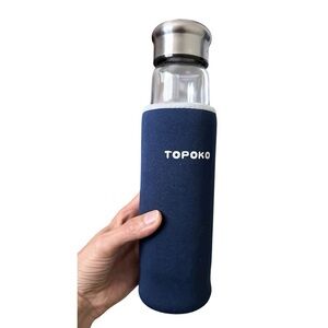 TOPOKO INFUSION WATER BOTTLE. With blue Cover/sleeve.